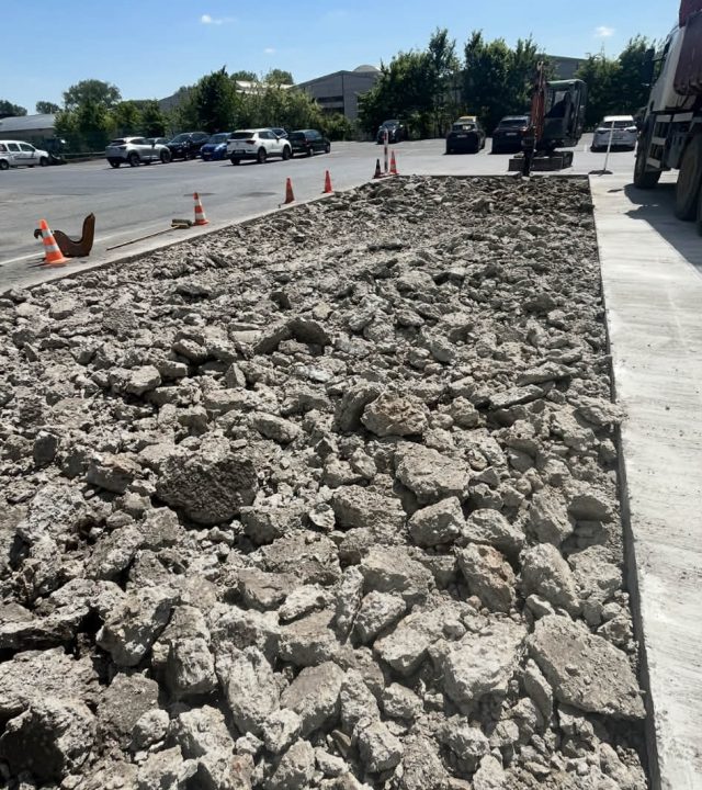 8dfa0860-6462-419d-b5fb-9e0c3850dafe